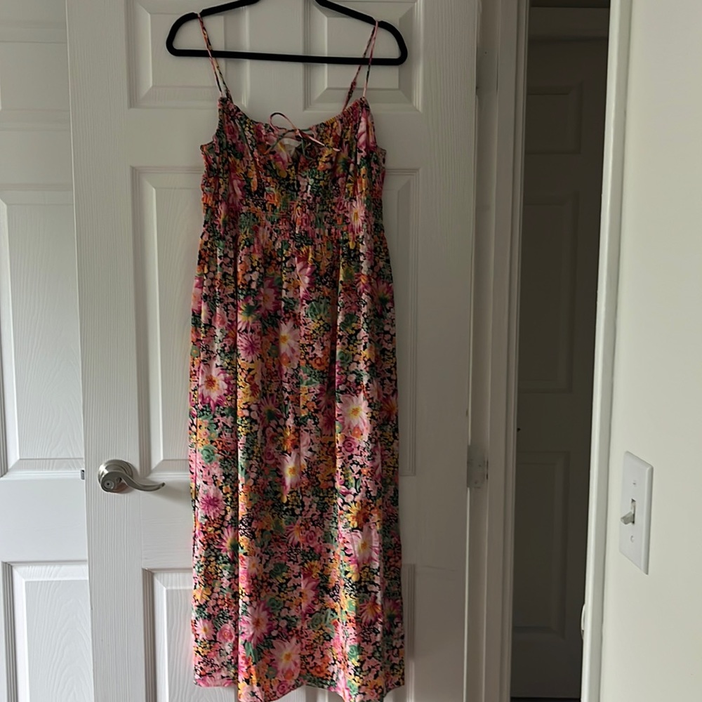 NWOT H&M Floral Dress